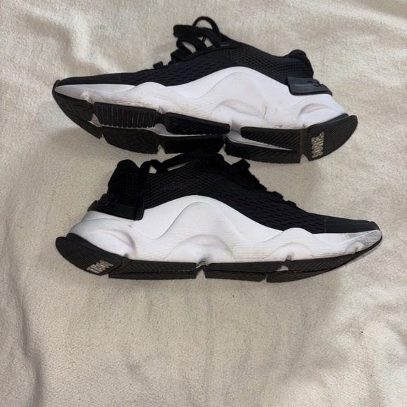 Sorel Kinetic Renegade Sneakers Black/White Women's‎ Size 6 NL4145010 - Picture 4 of 8